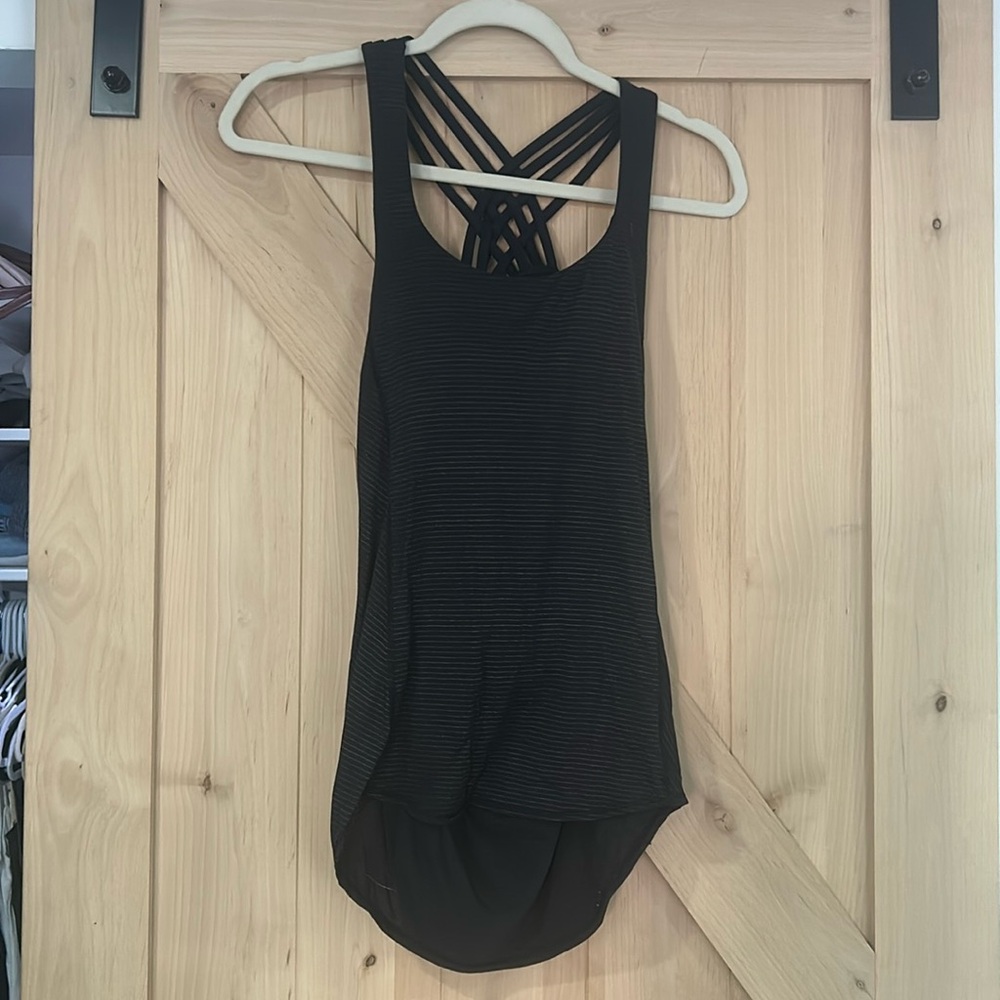 Lululemon tank with built in bra
